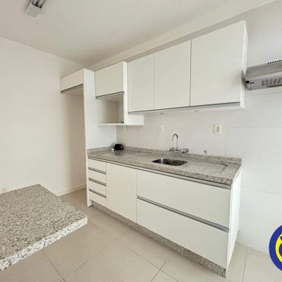 Apartamento com 113m², 3 quartos, 1 suíte, 2 garagens, no bairro Centro em Florianópolis