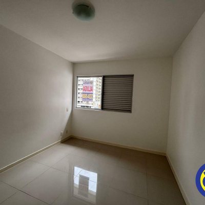Apartamento com 113m², 3 quartos, 1 suíte, 2 garagens, no bairro Centro em Florianópolis