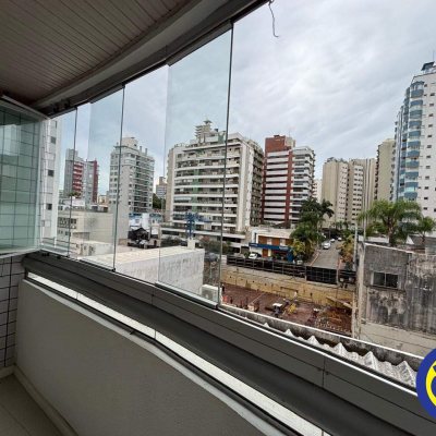 Apartamento com 113m², 3 quartos, 1 suíte, 2 garagens, no bairro Centro em Florianópolis