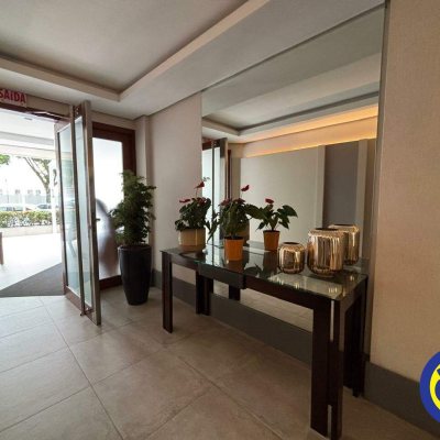 Apartamento com 113m², 3 quartos, 1 suíte, 2 garagens, no bairro Centro em Florianópolis