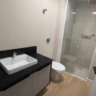 Apartamento com 63m², 2 quartos, 2 suítes, 1 garagem, no bairro Agronômica em Florianópolis