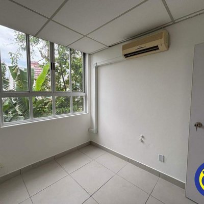 Salas/Conjuntos com 512m², 2 garagens, no bairro Canto em Florianópolis