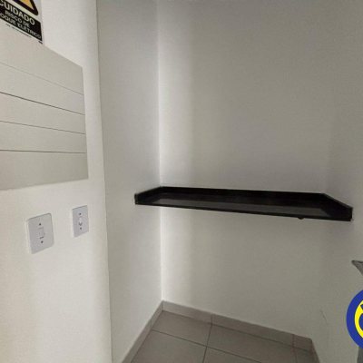 Salas/Conjuntos com 512m², 2 garagens, no bairro Canto em Florianópolis