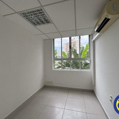 Salas/Conjuntos com 512m², 2 garagens, no bairro Canto em Florianópolis