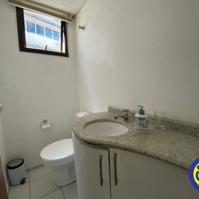 Salas/Conjuntos com 32m², 1 garagem, no bairro Centro em Florianópolis