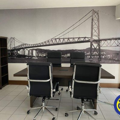 Salas/Conjuntos com 32m², 1 garagem, no bairro Centro em Florianópolis