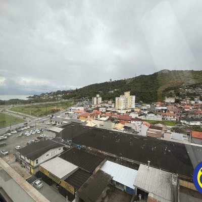 Salas/Conjuntos com 28m², 1 garagem, no bairro Saco dos Limões em Florianópolis