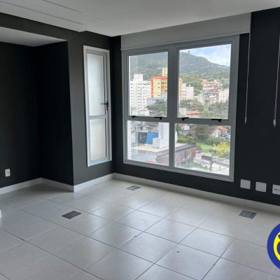 Salas/Conjuntos com 38m², 1 garagem, no bairro Trindade em Florianópolis