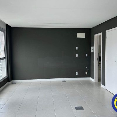 Salas/Conjuntos com 38m², 1 garagem, no bairro Trindade em Florianópolis