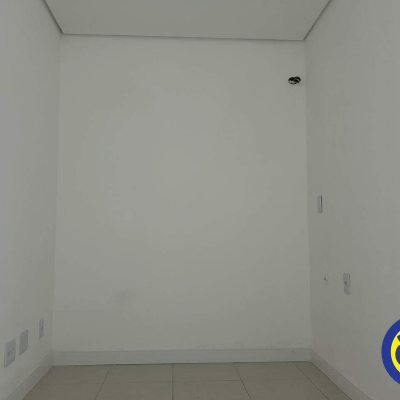Salas/Conjuntos com 38m², 1 garagem, no bairro Trindade em Florianópolis