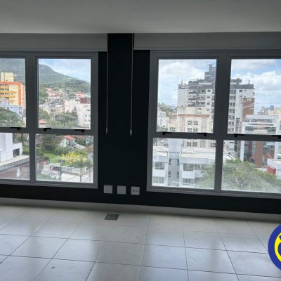 Salas/Conjuntos com 38m², 1 garagem, no bairro Trindade em Florianópolis