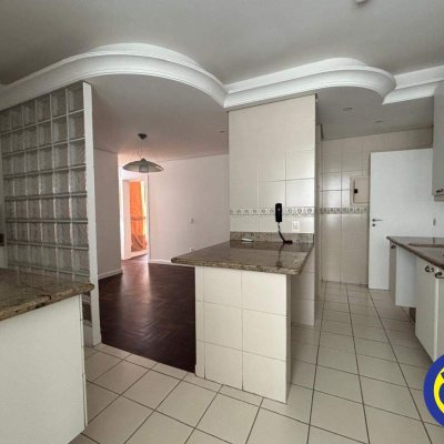 Apartamento com 158m², 3 quartos, 1 suíte, 1 garagem, no bairro Centro em Florianópolis