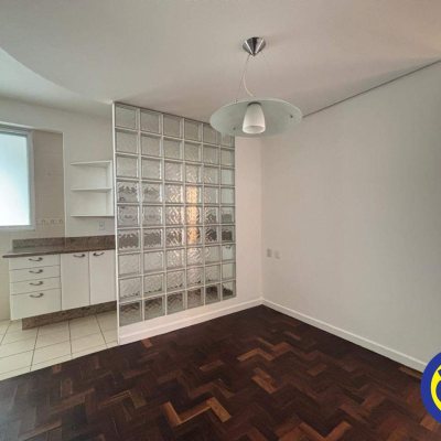 Apartamento com 158m², 3 quartos, 1 suíte, 1 garagem, no bairro Centro em Florianópolis