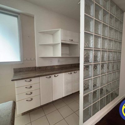 Apartamento com 158m², 3 quartos, 1 suíte, 1 garagem, no bairro Centro em Florianópolis