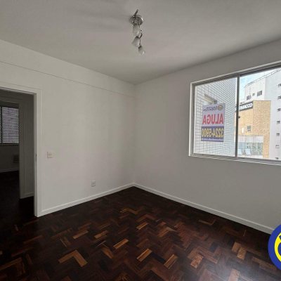 Apartamento com 158m², 3 quartos, 1 suíte, 1 garagem, no bairro Centro em Florianópolis