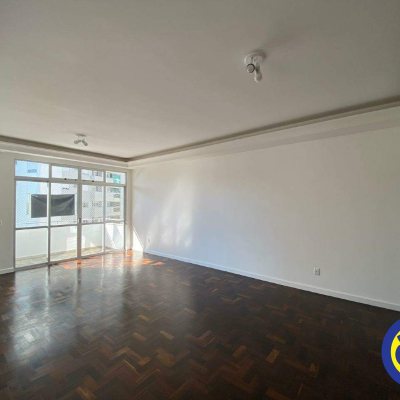 Apartamento com 158m², 3 quartos, 1 suíte, 1 garagem, no bairro Centro em Florianópolis