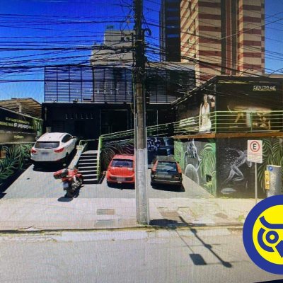 Prédio com 420m², 3 garagens, no bairro Centro em Florianópolis