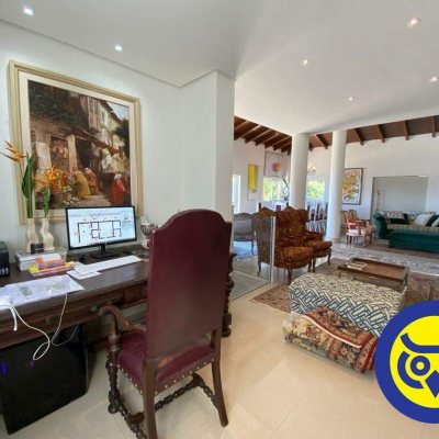 Casa com 600m², 5 quartos, 5 suítes, 10 garagens, no bairro Jardim Cidade de Florianópolis em São José