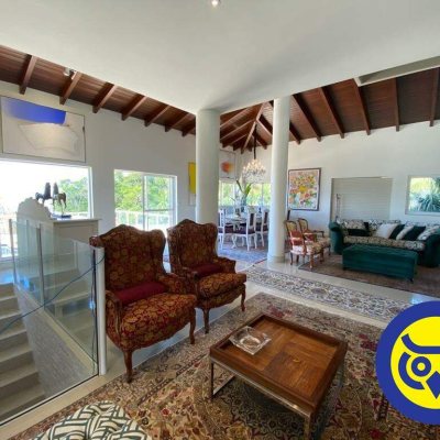 Casa com 600m², 5 quartos, 5 suítes, 10 garagens, no bairro Jardim Cidade de Florianópolis em São José