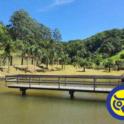 Casa com 600m², 5 quartos, 5 suítes, 10 garagens, no bairro Jardim Cidade de Florianópolis em São José