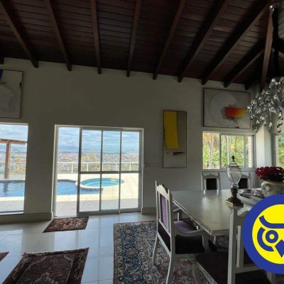 Casa com 600m², 5 quartos, 5 suítes, 10 garagens, no bairro Jardim Cidade de Florianópolis em São José