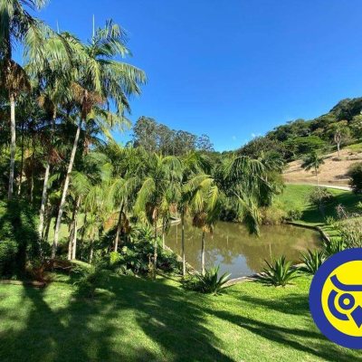 Casa com 600m², 5 quartos, 5 suítes, 10 garagens, no bairro Jardim Cidade de Florianópolis em São José