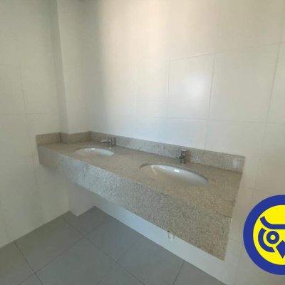 Salas/Conjuntos com 912m², 6 garagens, no bairro Trindade em Florianópolis