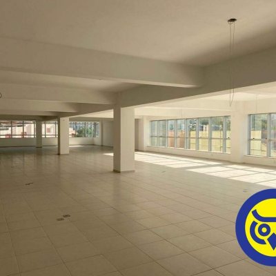 Salas/Conjuntos com 912m², 6 garagens, no bairro Trindade em Florianópolis