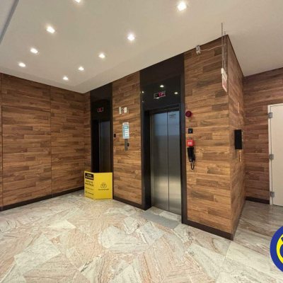 Salas/Conjuntos com 912m², 6 garagens, no bairro Trindade em Florianópolis