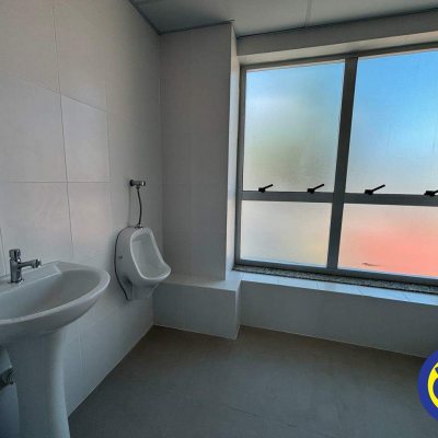 Salas/Conjuntos com 912m², 6 garagens, no bairro Trindade em Florianópolis