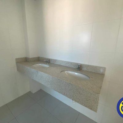 Salas/Conjuntos com 912m², 6 garagens, no bairro Trindade em Florianópolis