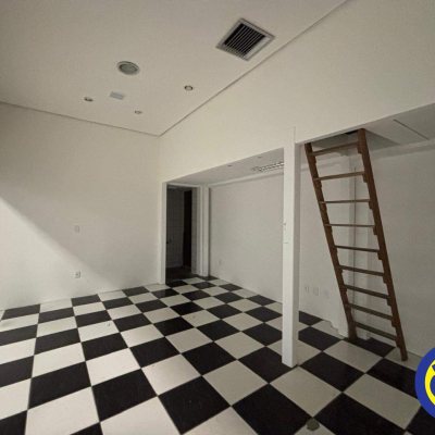 Loja com 40m², no bairro Centro em Florianópolis