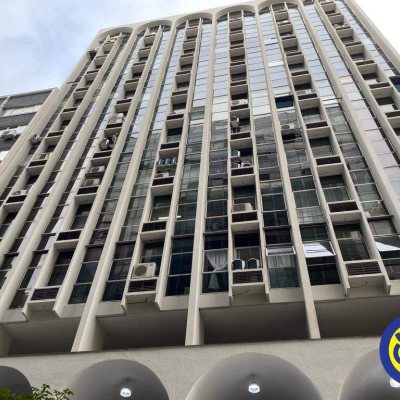 Sala com 83m², no bairro Centro em Florianópolis