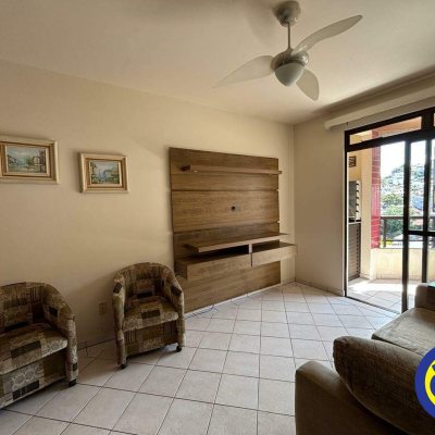 Apartamento com 76m², 2 quartos, 1 suíte, 1 garagem, no bairro Centro em Florianópolis