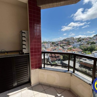 Apartamento com 76m², 2 quartos, 1 suíte, 1 garagem, no bairro Centro em Florianópolis