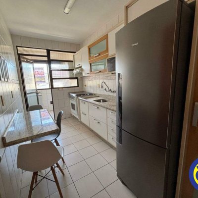 Apartamento com 76m², 2 quartos, 1 suíte, 1 garagem, no bairro Centro em Florianópolis