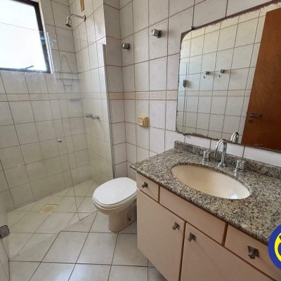 Apartamento com 76m², 2 quartos, 1 suíte, 1 garagem, no bairro Centro em Florianópolis