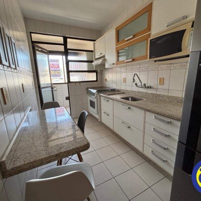 Apartamento com 76m², 2 quartos, 1 suíte, 1 garagem, no bairro Centro em Florianópolis