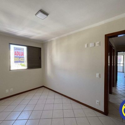 Apartamento com 116m², 4 quartos, 1 suíte, 1 garagem, no bairro Centro em Florianópolis