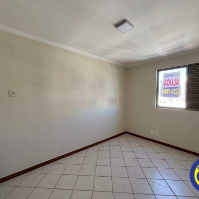 Apartamento com 116m², 4 quartos, 1 suíte, 1 garagem, no bairro Centro em Florianópolis
