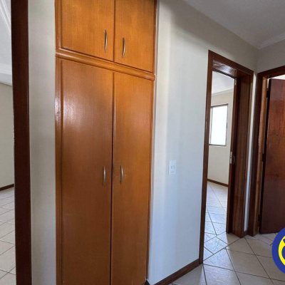Apartamento com 116m², 4 quartos, 1 suíte, 1 garagem, no bairro Centro em Florianópolis