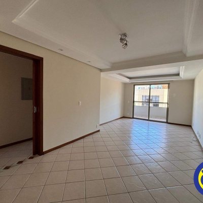 Apartamento com 116m², 4 quartos, 1 suíte, 1 garagem, no bairro Centro em Florianópolis