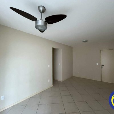 Apartamento com 80m², 2 quartos (sendo 1 suíte), 1 garagem, no bairro Trindade em Florianópolis