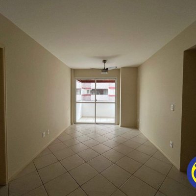 Apartamento com 80m², 2 quartos (sendo 1 suíte), 1 garagem, no bairro Trindade em Florianópolis