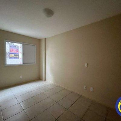 Apartamento com 80m², 2 quartos (sendo 1 suíte), 1 garagem, no bairro Trindade em Florianópolis