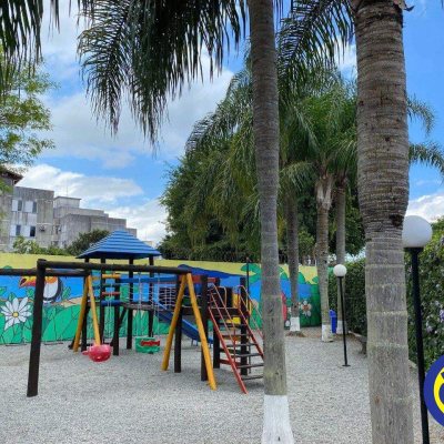 Apartamento com 80m², 2 quartos (sendo 1 suíte), 1 garagem, no bairro Trindade em Florianópolis