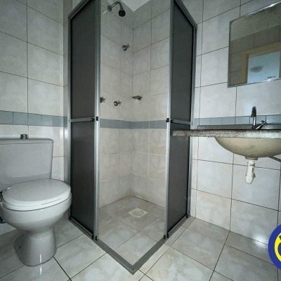 Apartamento com 80m², 2 quartos (sendo 1 suíte), 1 garagem, no bairro Trindade em Florianópolis