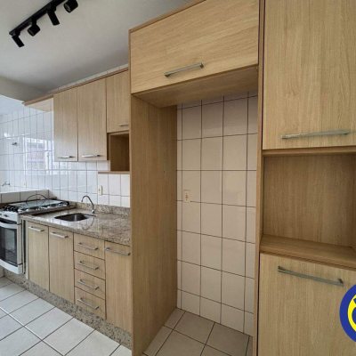 Apartamento com 64m², 2 quartos, 1 garagem, no bairro Trindade em Florianópolis