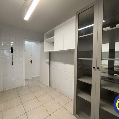 Apartamento com 87m², 3 quartos (sendo 1 suíte), 1 garagem, no bairro Trindade em Florianópolis