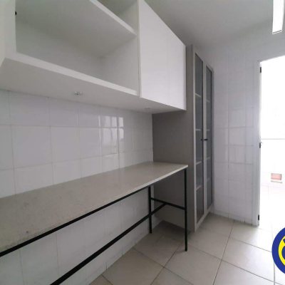 Apartamento com 87m², 3 quartos, 1 suíte, 1 garagem, no bairro Trindade em Florianópolis
